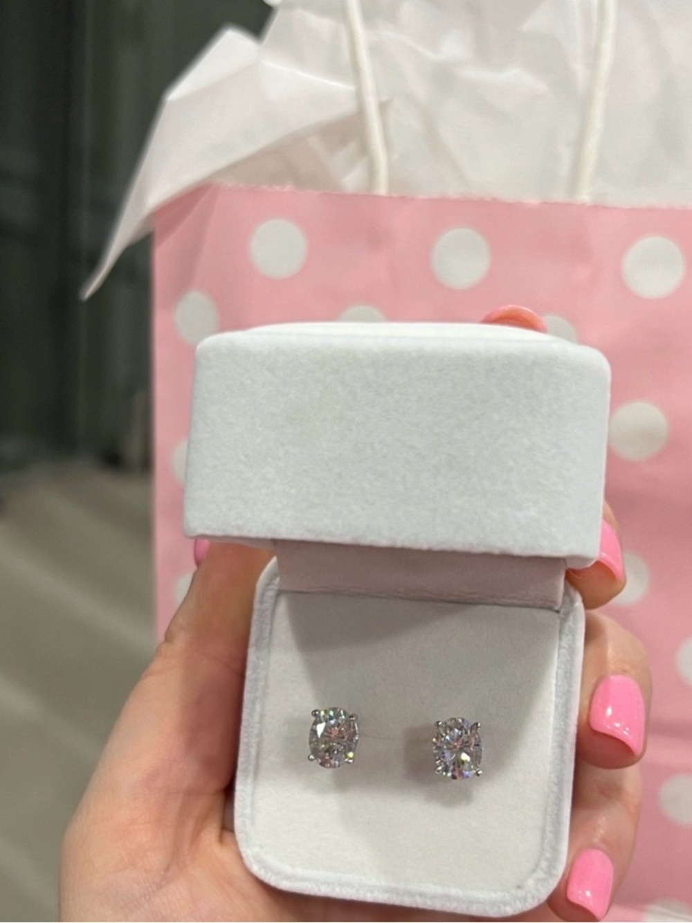 4Ct oval Moissanite earrings NIB - Picture 5 of 13